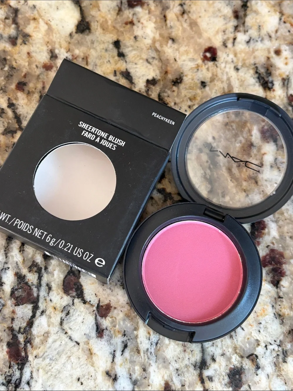 ♥️👍MAC Cosmetics Sheertone Blush Peachykeen